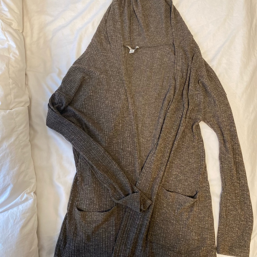 American eagle cardigan! Light weight & adorable!